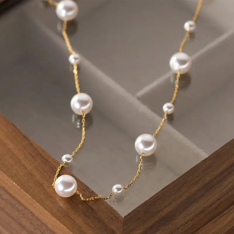 Elegante parelketting met witte kralen